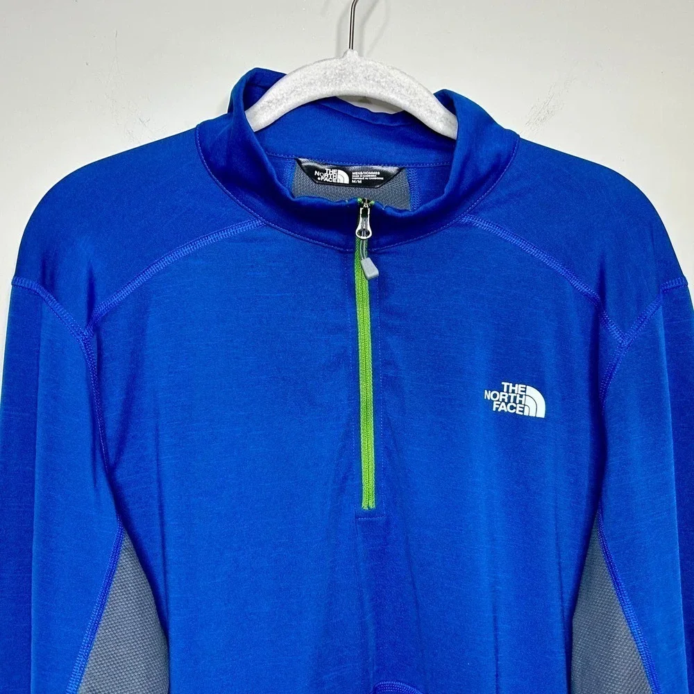 The North Face Lightweight Blue 1/4 Zip Pullover Layer Medium